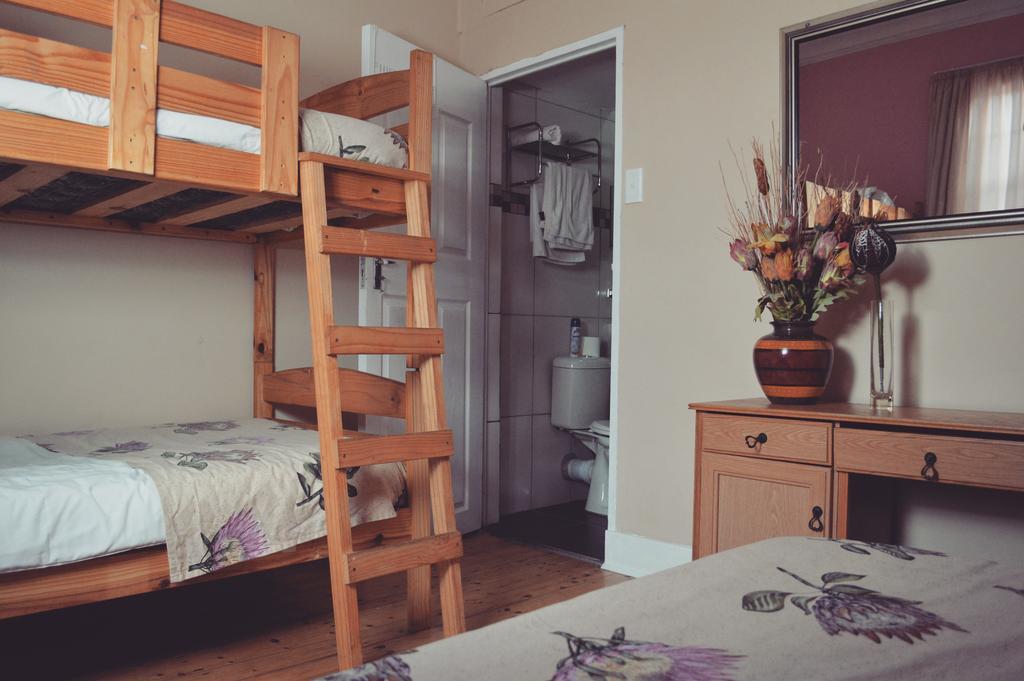 Homebase Melville Backpackers Johannesburg Exterior photo