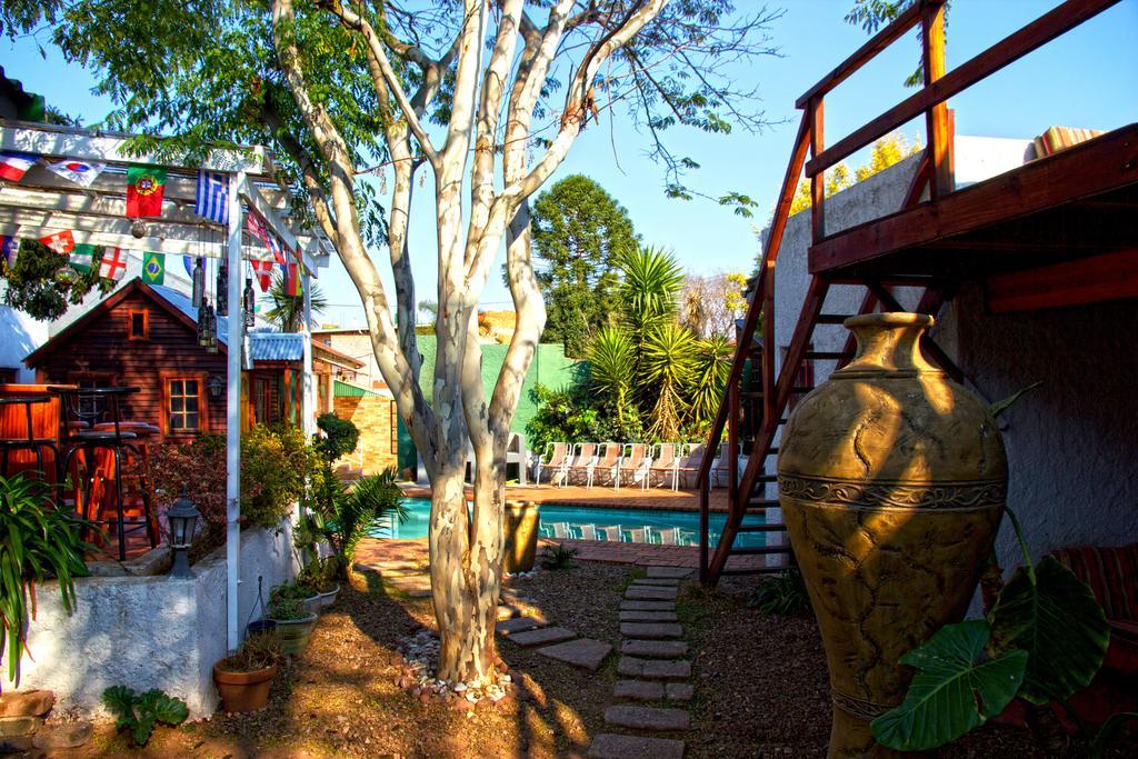 Homebase Melville Backpackers Johannesburg Exterior photo